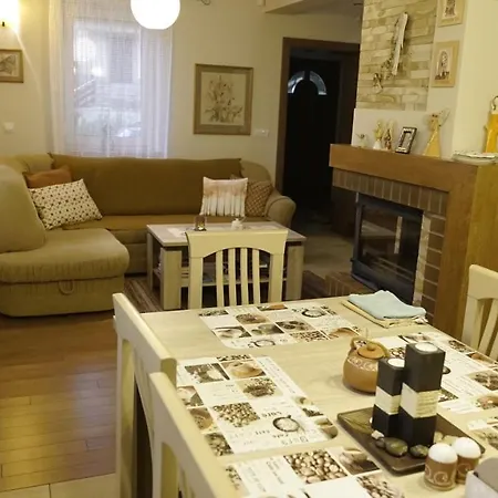 Miodowe Zacisze Holiday home *
